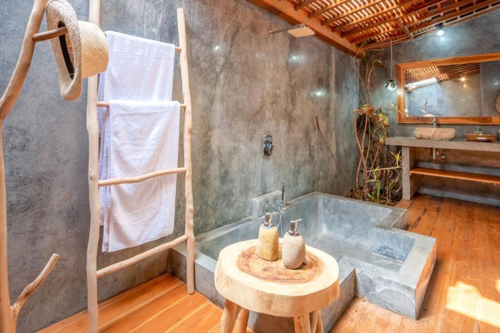 Secret River Villa - Luxury Villa 5 Bedrooms - Kerobokan - Canggu Exterior photo